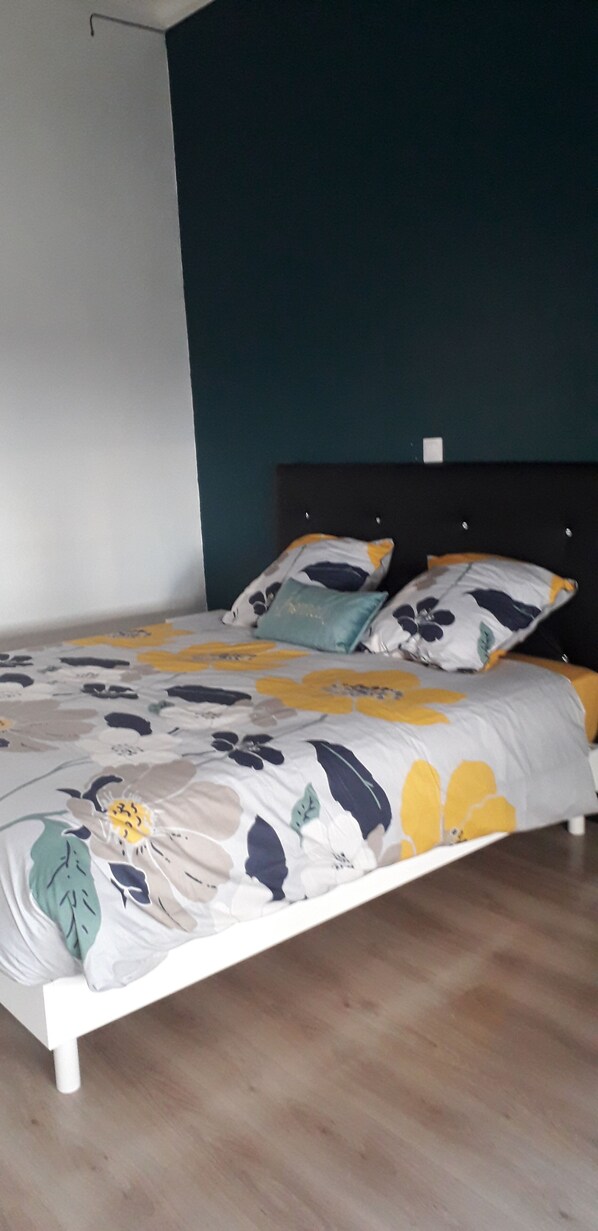 2 Schlafzimmer, Bügeleisen/Bügelbrett, WLAN, Bettwäsche