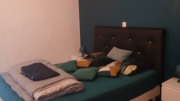 2 chambres, fer et planche Ă repasser, Wi-Fi, draps fournis