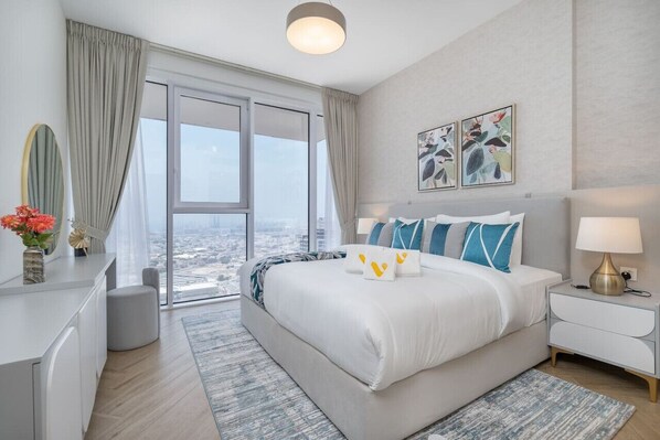 1 bedroom, desk, iron/ironing board, WiFi - 3305-1 Residence west tower · 1BHK/ Dubai Frame View/ Park/Metro (Dubai)