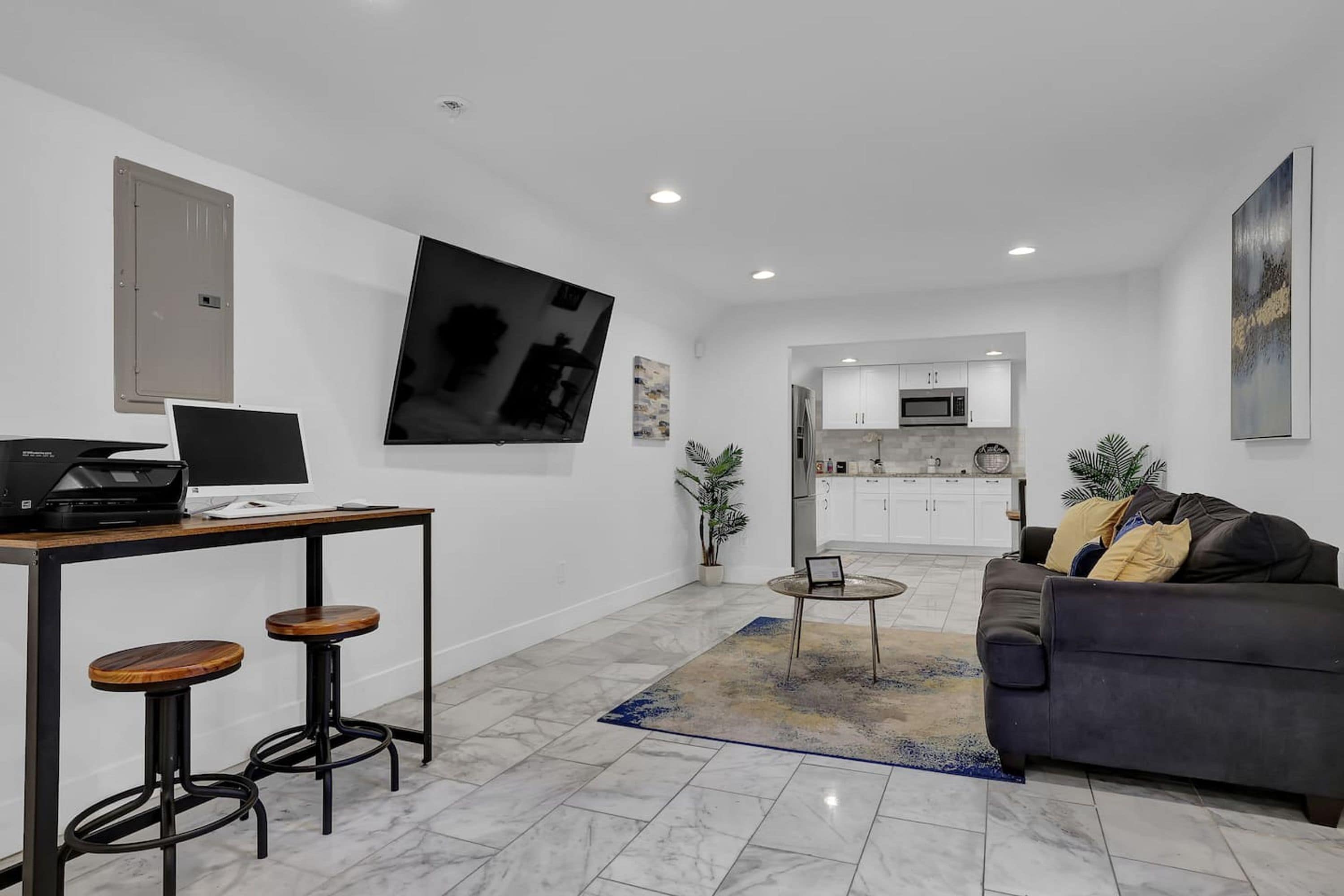 House, Accessible | 6 bedrooms, desk