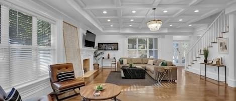 House, Accessible | 6 bedrooms, desk