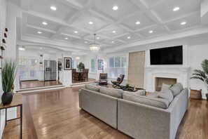 House, Accessible - Buckhead Dream Message Now for Summer Special (Atlanta)