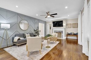 House, Accessible | 5 bedrooms - Heart of Buckhead Message Now for Summer Special (Atlanta)