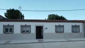 Exterior - Villa in Rada with Garden and Barbecue (Rada)