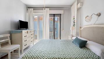 4 makuuhuonetta, silitysrauta/-lauta, ilmainen Wi-Fi, vuodevaatteet