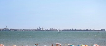 Apartment 'Magnificent Beachfront Flat' with Sea Views, Private Terrace and Wi-Fi