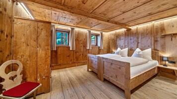 3 bedrooms, free WiFi, bed sheets