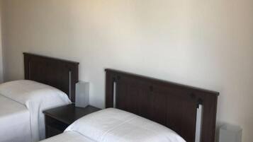 3 chambres, Wi-Fi gratuit, draps fournis