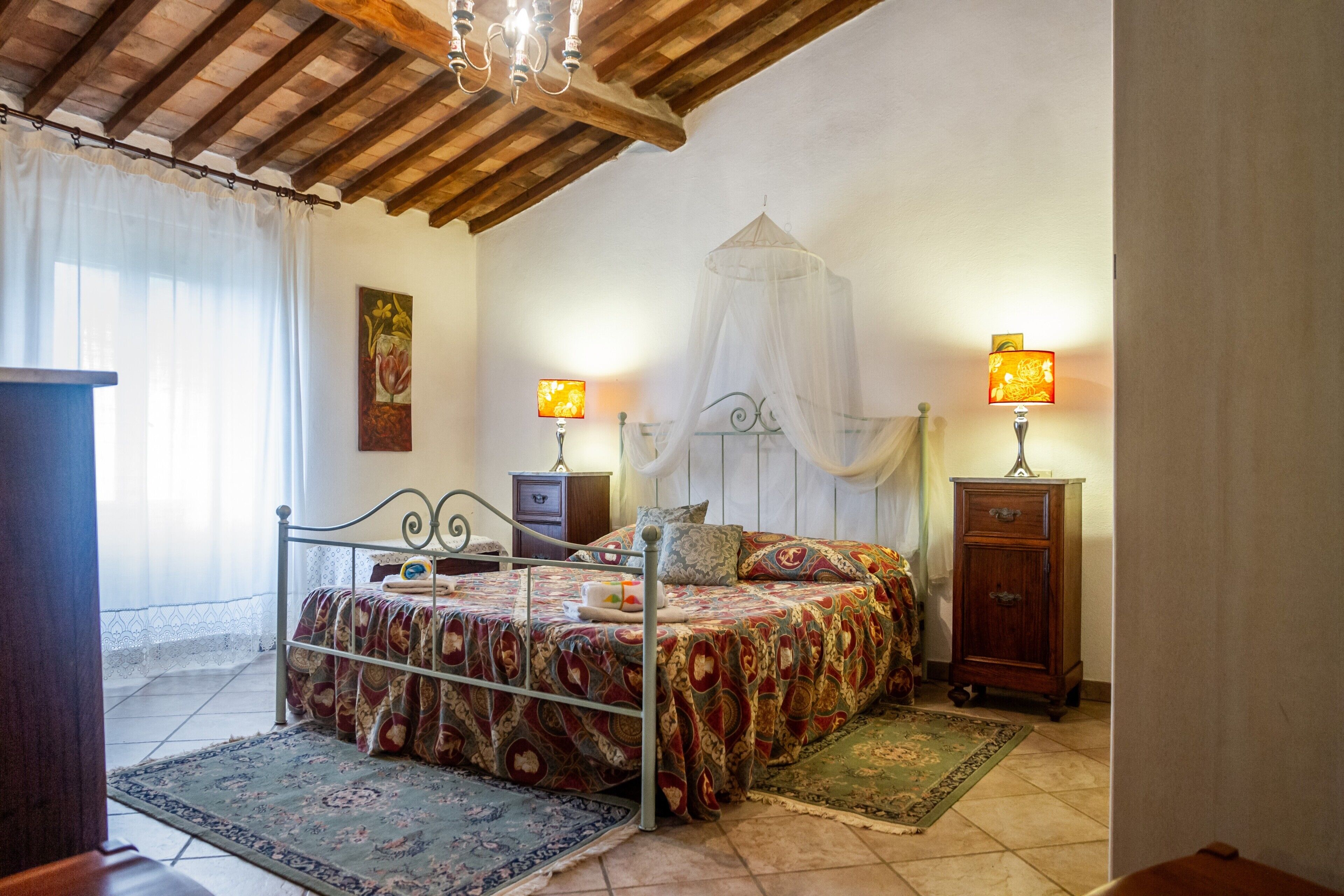 2 bedrooms, desk, iron/ironing board, free WiFi