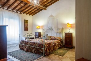 2 chambres, bureau, fer et planche à repasser, Wi-Fi gratuit