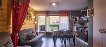 Studio 'At the Foot of the Ski Slopes Collet' with Balcony and Wi-Fi