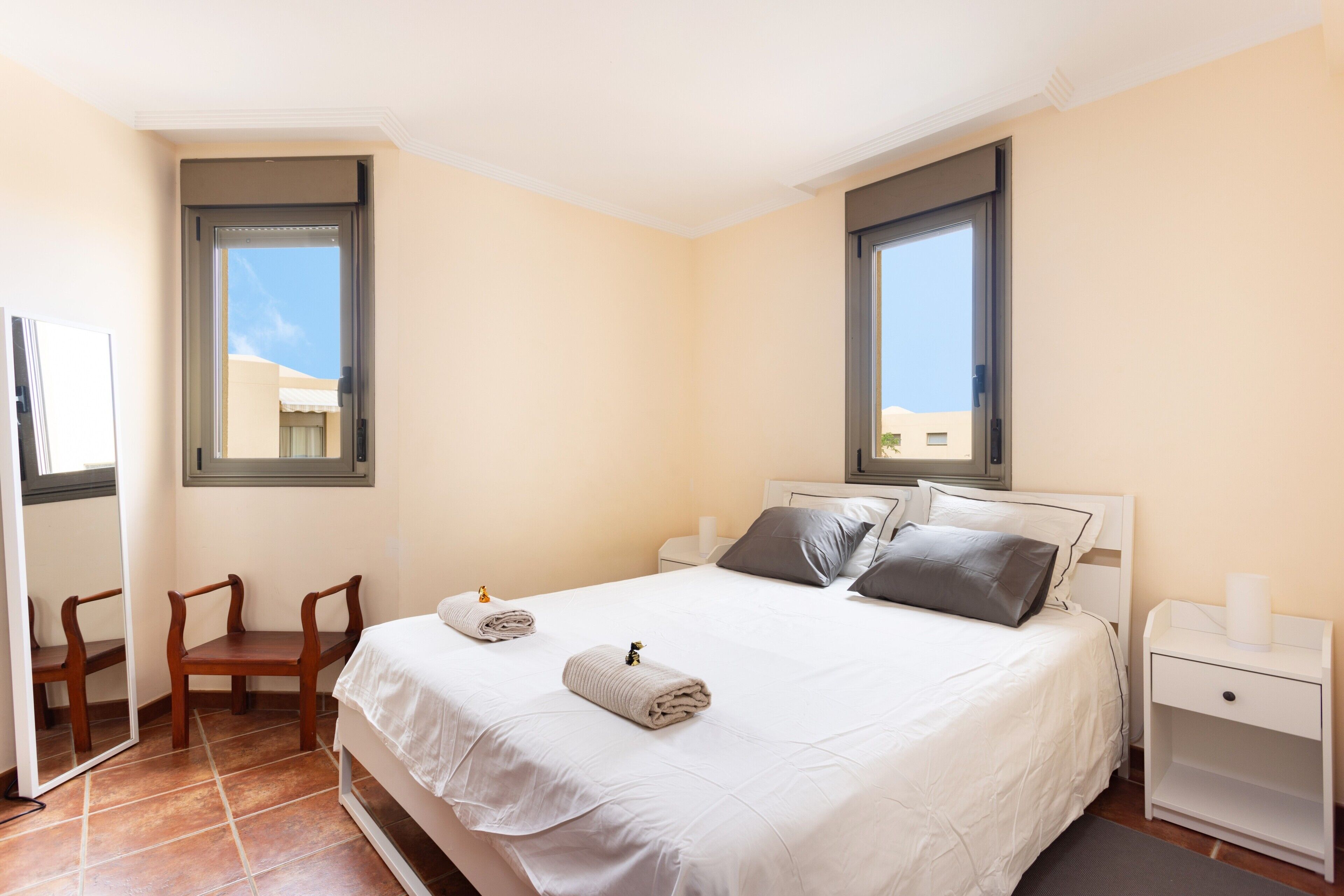 2 bedrooms, iron/ironing board, free WiFi, bed sheets