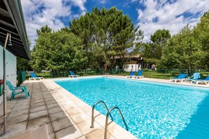 Pool - Villa Marina De Talaris with Shared Pool (Lacanau)