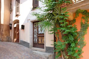 Exterior detail - Apartment 'Casa Vacanza Malva' with Wi-Fi (Baveno)