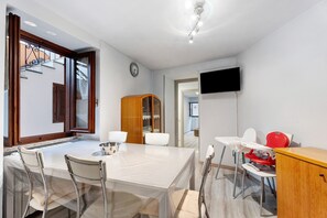 Dining - Apartment 'Casa Vacanza Malva' with Wi-Fi (Baveno)
