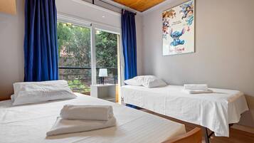 3 slaapkamers, een bureau, gratis wifi, beddengoed