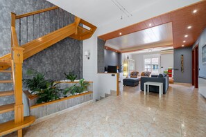 Lobby - Holiday Home "Ca La Francina" with Mountain View, terrace & Wi-Fi (La Torre de l Espanyol)