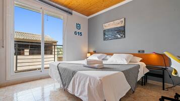 3 slaapkamers, een bureau, gratis wifi, beddengoed