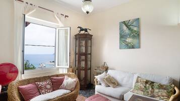 Télévision, chaîne hi-fi