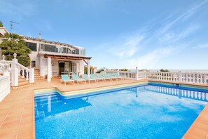 Pool - Villa 'Ericito' with Private Pool, Wi-Fi and Air Conditioning (Dénia)