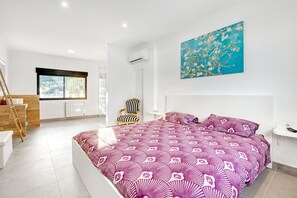 5 bedrooms, free WiFi - Villa 'Ericito' with Private Pool, Wi-Fi and Air Conditioning (Dénia)