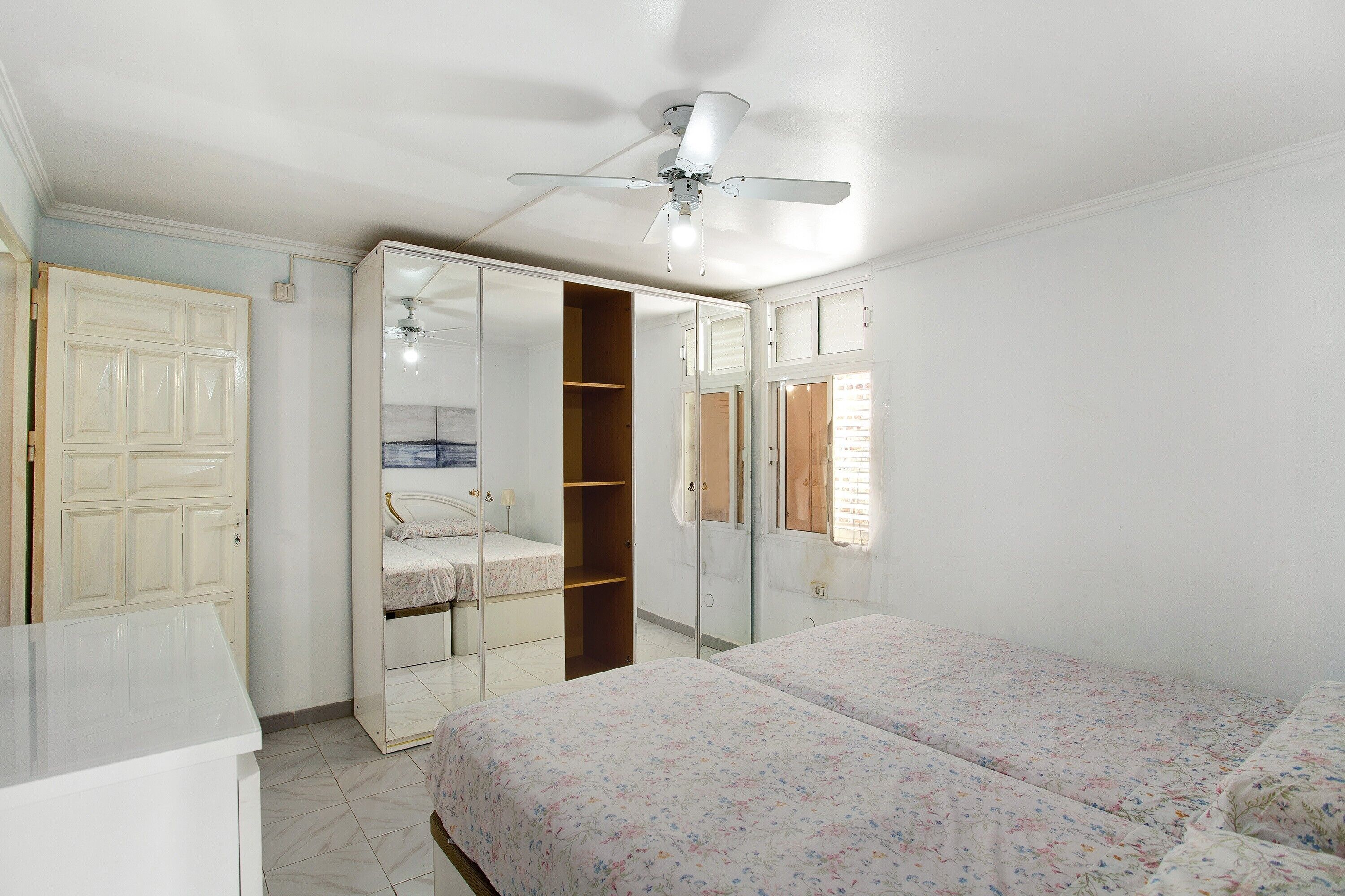 2 chambres, fer et planche à repasser, Wi-Fi gratuit, draps fournis