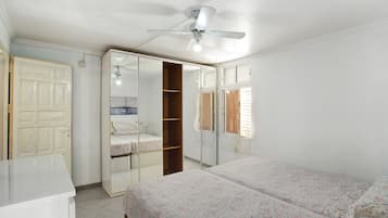 2 chambres, fer et planche Ă repasser, Wi-Fi gratuit, draps fournis