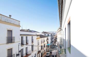 Holiday Apartment "Mia" with 2 Balconies, Wi-Fi & Air Conditioning
