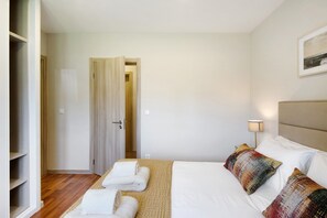 4 habitaciones, tabla de planchar con plancha y wifi gratis 
