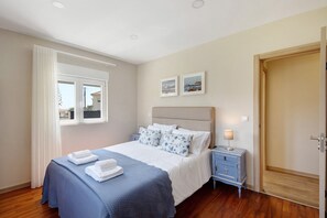 4 camere, ferro/asse da stiro, Wi-Fi gratuito, lenzuola