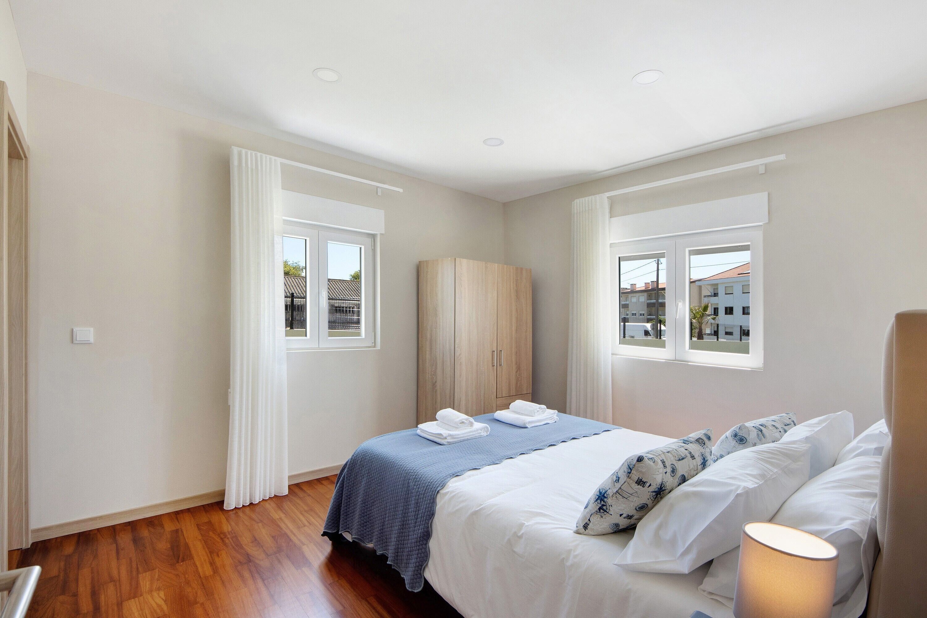 4 bedrooms, iron/ironing board, free WiFi, bed sheets