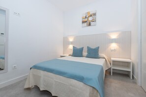 Iron/ironing board, free WiFi, bed sheets, wheelchair access