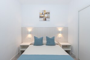 Iron/ironing board, free WiFi, bed sheets, wheelchair access - Studio Apartment "Victoria's" with Wi-Fi & A/C (MALAGA)
