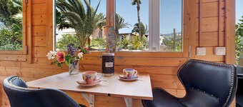 Vacation Home 'Finca Firmamento - Casa Mariposa' with Mountain View, Private Terrace and Wi-Fi