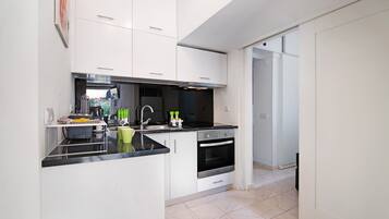 Fridge, microwave, stovetop, toaster