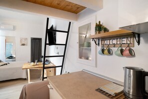 Interior - Apartment 'Casa Doky' with Wi-Fi (Sanremo)