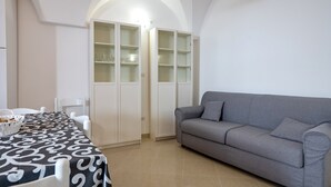 Living area - Studio Apartment 'Casa Roby' with Wi-Fi and Air Conditioning (Ceglie Messapica)