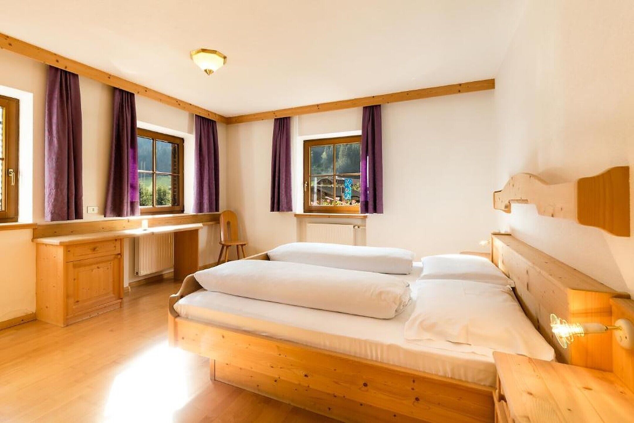 3 bedrooms, free WiFi, bed sheets