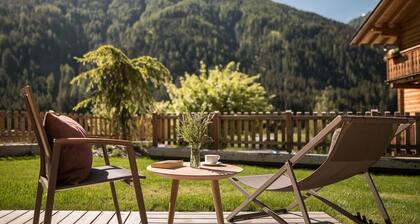 Sunnseit Luxury Apartment 3 – Private Garden & Sauna, Lake View