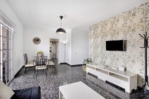 TV - Holiday Apartment "Los Morales" with Sea View, Shared Terrace & Wi-Fi (Arico)