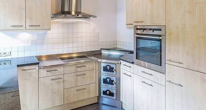 Apartment 'Brugghof Brugg' with Mountain View, Balcony and Wi-Fi