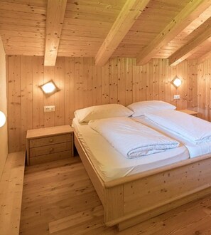3 bedrooms, free WiFi, bed sheets