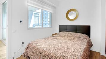 1 bedroom, free WiFi, bed sheets