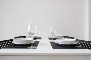 Dining - Studio Apartment 'Babosas Charm' with Mountain View, Wi-Fi and Air Conditioning (Funchal)