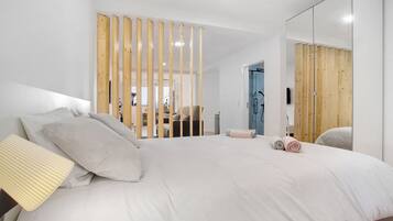 1 soverom, strykejern/-brett, wi-fi (inkludert) og sengetøy