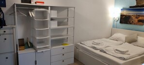 1 dormitorio, cuna de viaje, wifi gratis y ropa de cama