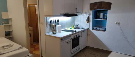 Fridge, oven, electric kettle, blender