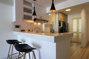 Fridge, microwave, oven, stovetop