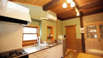 Fridge, microwave, stovetop, cookware/dishes/utensils
