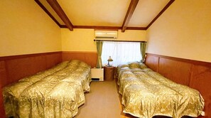 2 soverom, skrivebord, strykejern/-brett og wi-fi (inkludert)